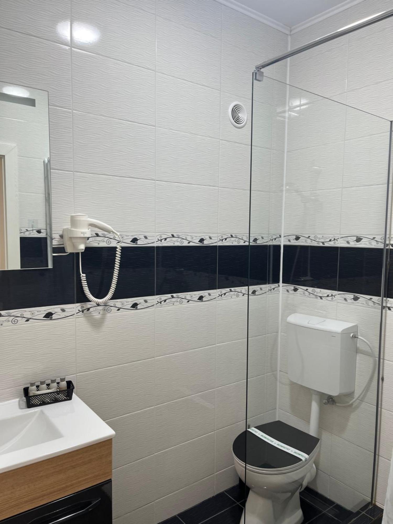 אפורי נורד Apartamente Alexandra מראה חיצוני תמונה
